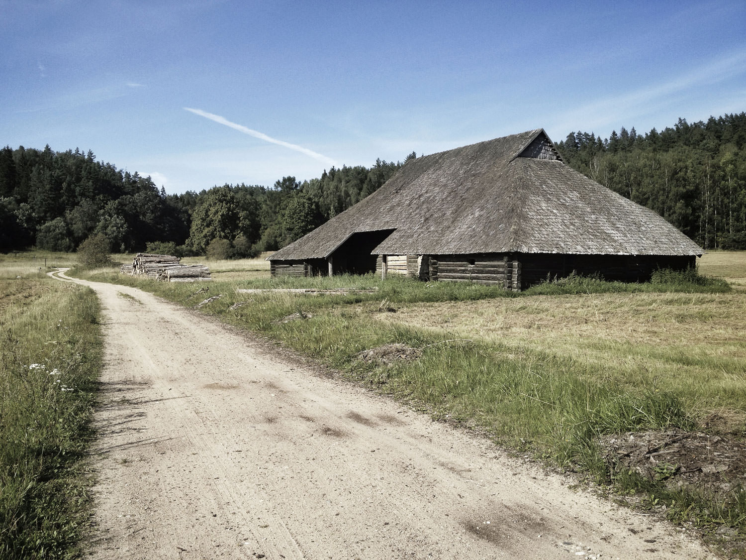 Blogpost: 10 Tips For Taking Stunning Landscape Photos With Your iPhone - Emil Pakarklis
