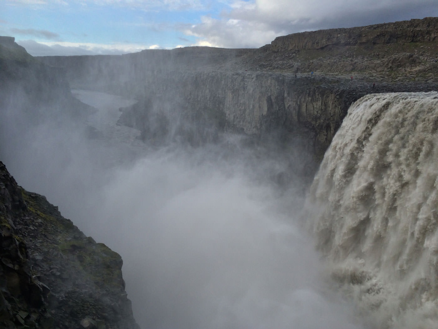 Blogpost: 10 Tips For Taking Stunning Landscape Photos With Your iPhone - Emil Pakarklis